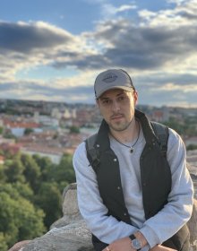 Преподаватель английского языка.